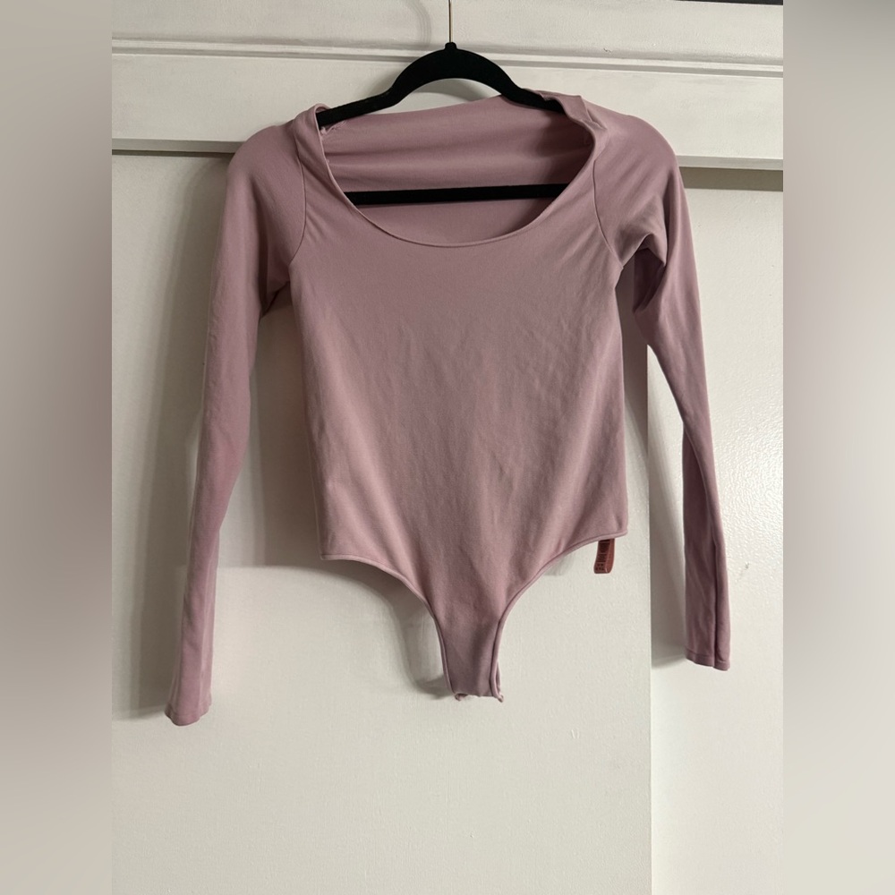 SKIMS dusk pink essentials Long Sleeve Bodysuit